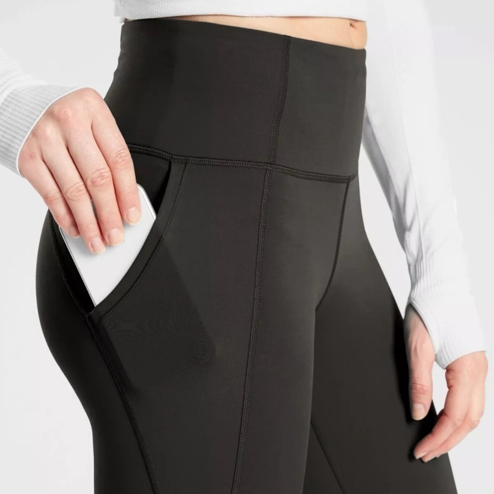 Athleta Lightning Stash Pocket Capri Athletic Compression Leggings / Black Sz S - Picture 2 of 14